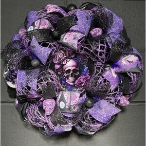 Light Up Halloween Wreath Gothic Purple Skull Handmade Deco Mesh 18 Inch